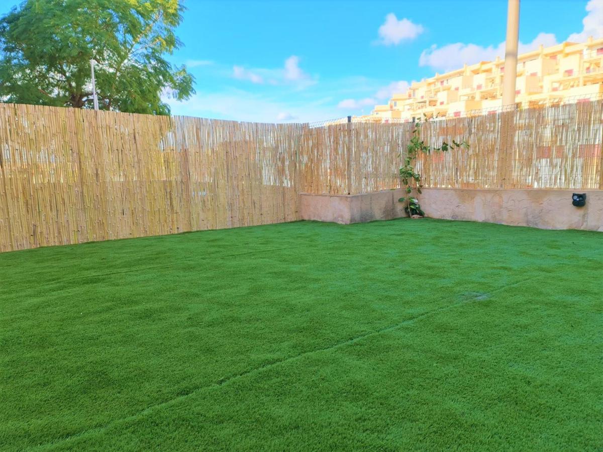 Espacioso Apartamento Con Preciosos Jardines Y Bbq Isla Plana Buitenkant foto