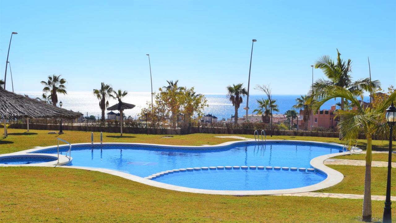 Espacioso Apartamento Con Preciosos Jardines Y Bbq Isla Plana Buitenkant foto